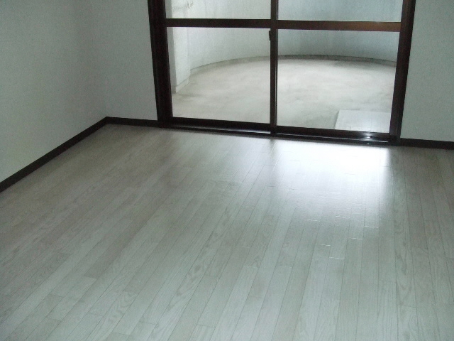 内装３