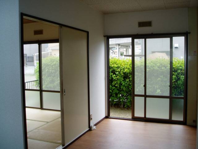 内装３