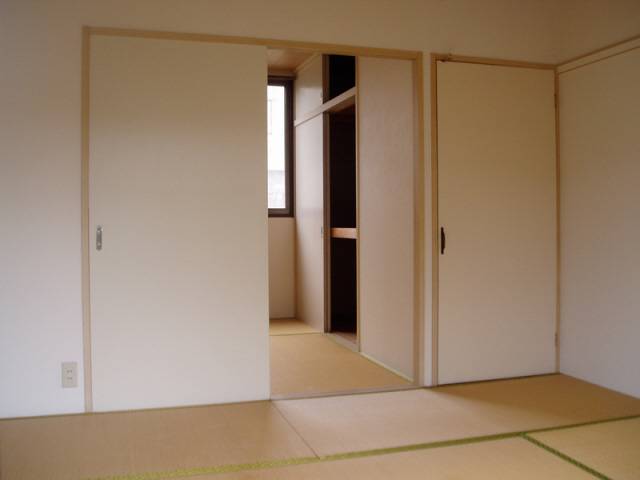 内装４