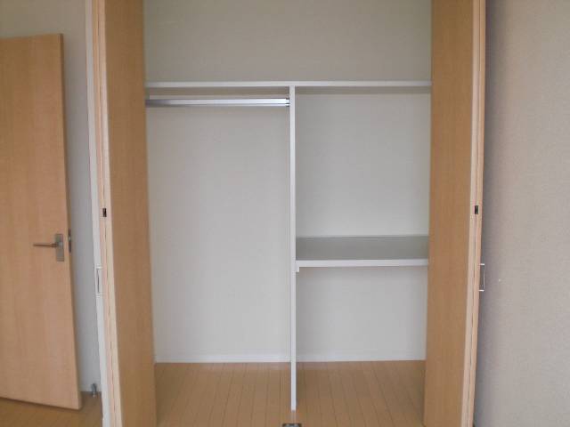 内装９