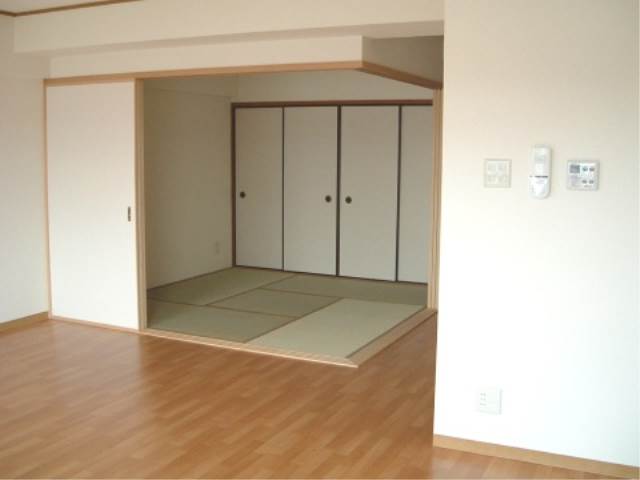 内装２