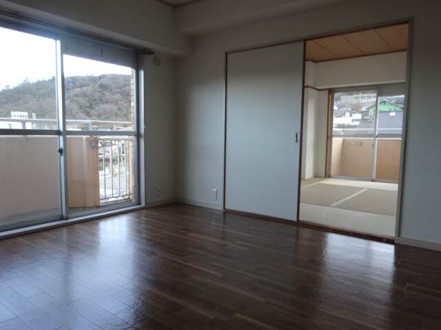 内装１