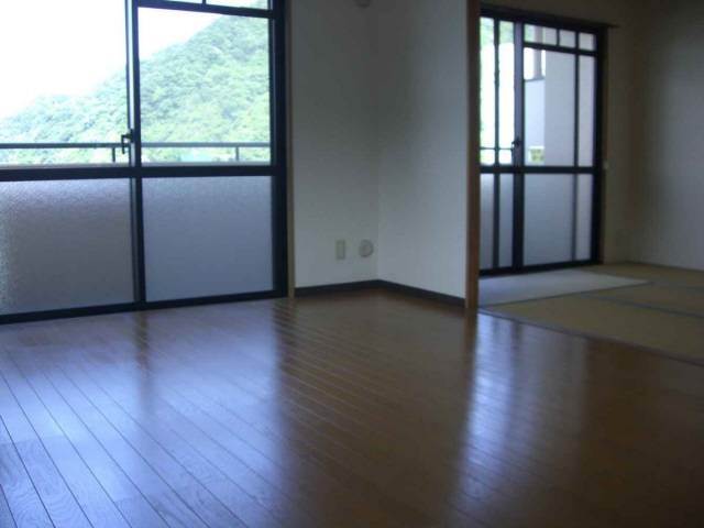 内装４