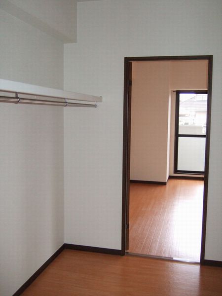 内装４