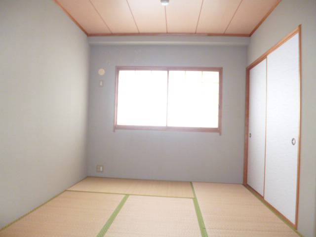 内装９