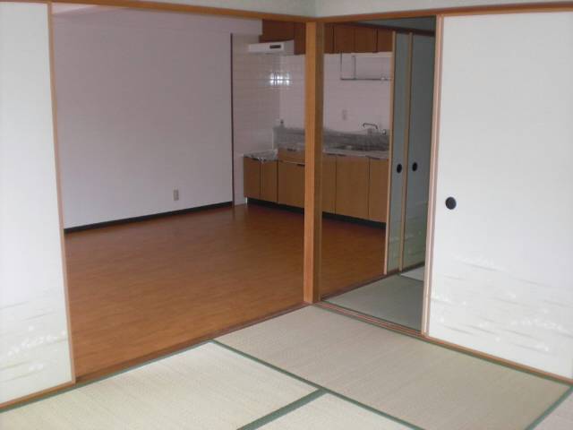 内装３