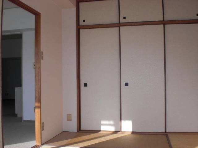 内装７