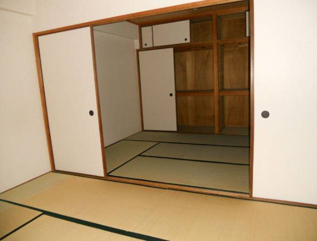 内装４