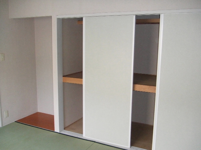 内装４