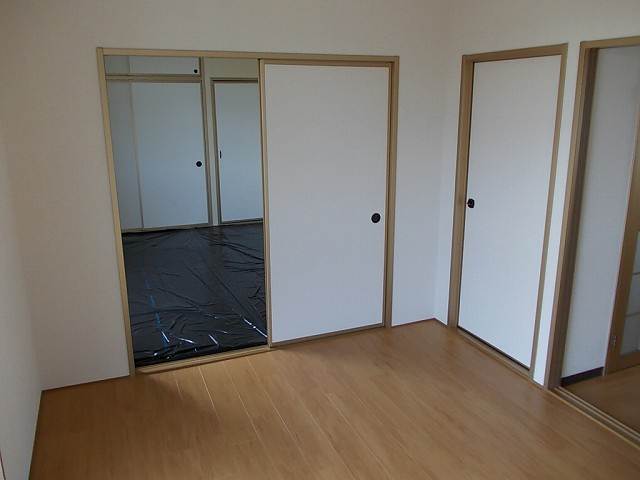 内装８