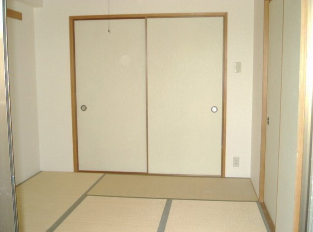 内装４