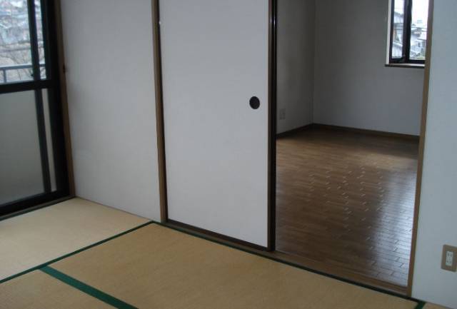 内装４