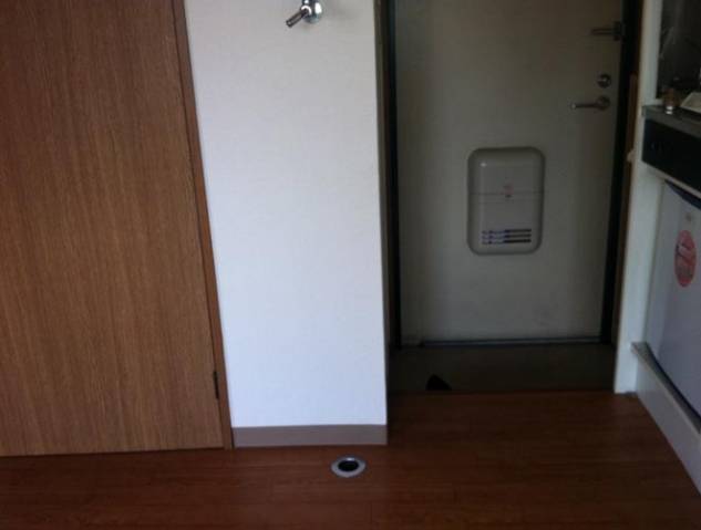 内装４