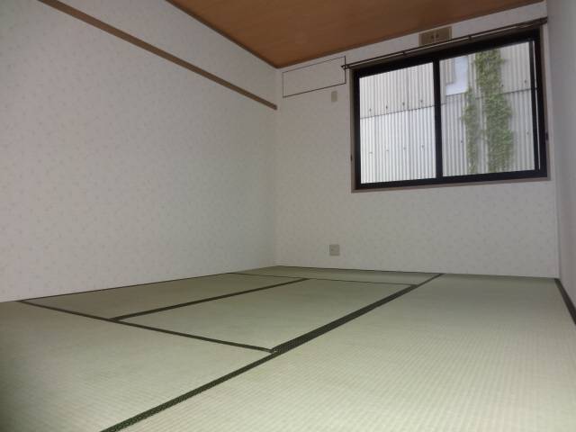 内装８