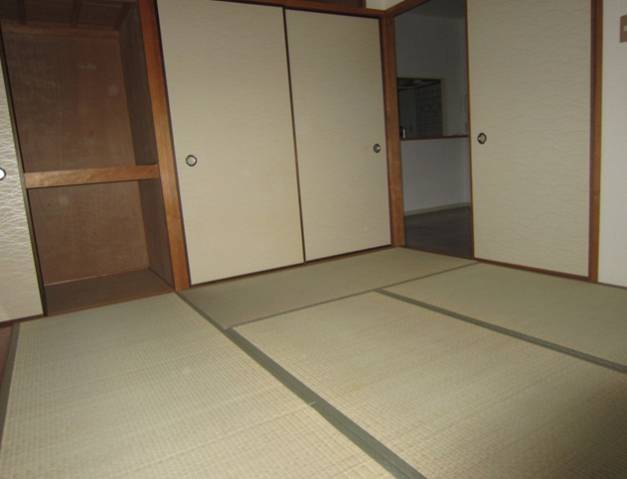 内装４