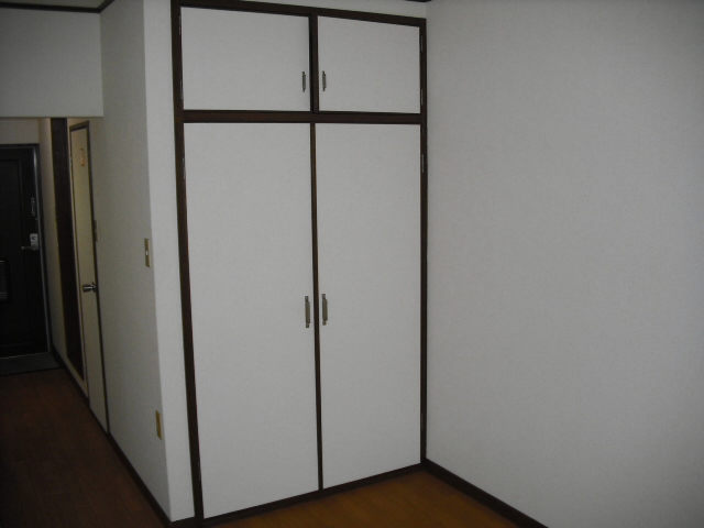 内装４