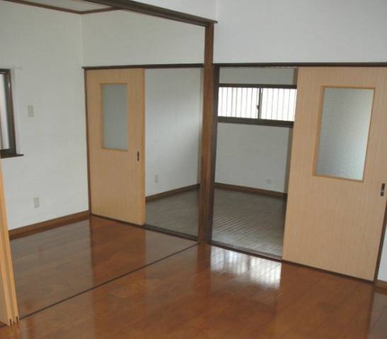 内装４
