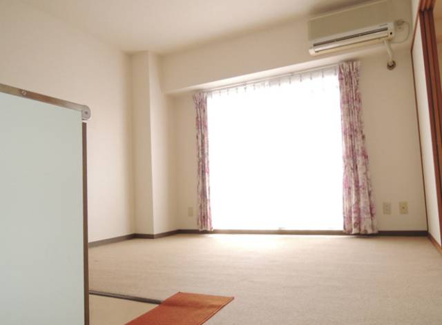 内装２