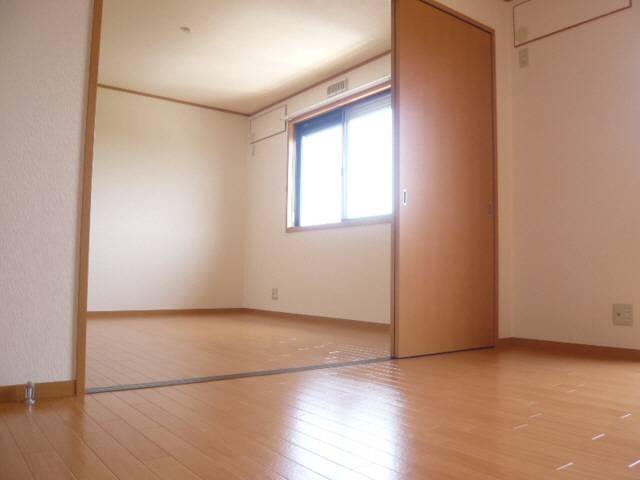 内装４