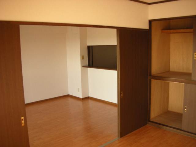 内装２