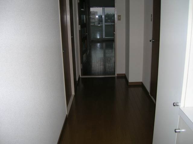 内装２