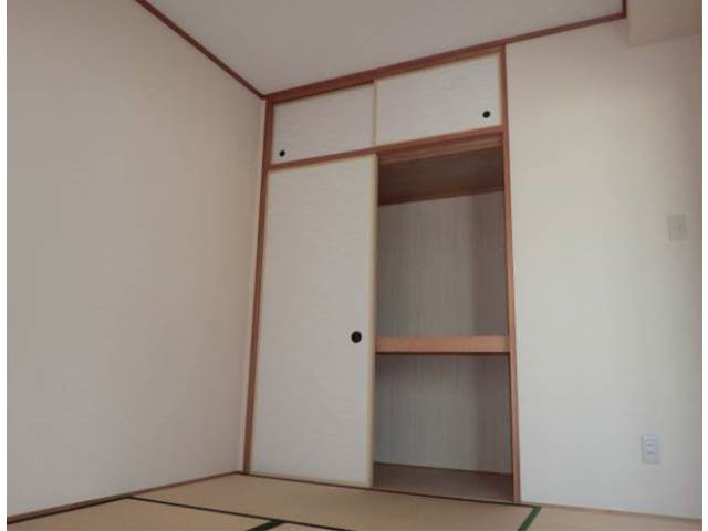 内装４