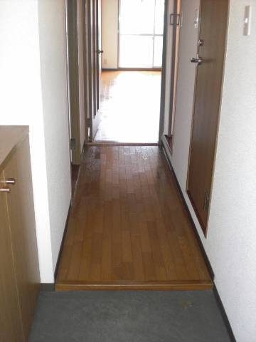 内装８