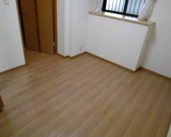 内装８
