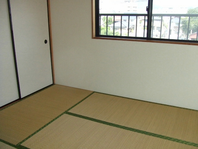 内装４