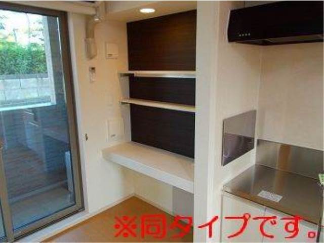 内装８