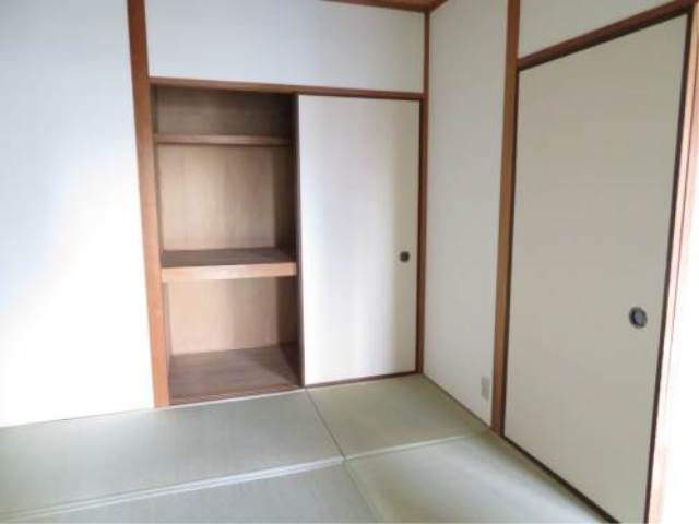 内装４