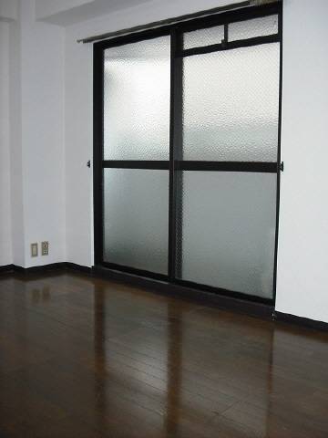 内装４