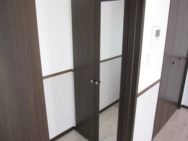 内装７