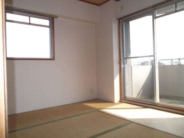 内装９