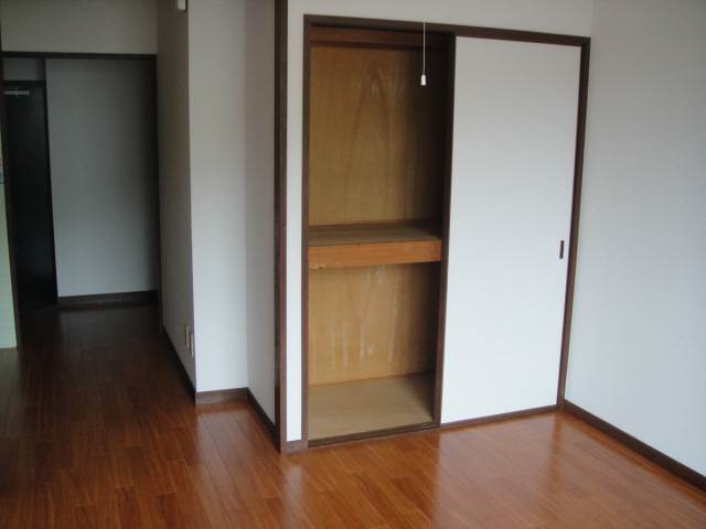 内装２