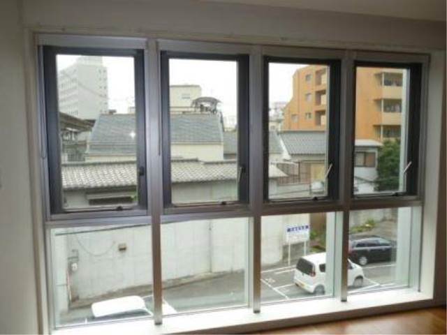 内装１０