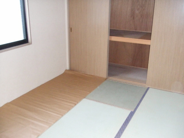 内装４