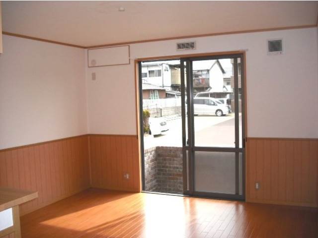 内装４