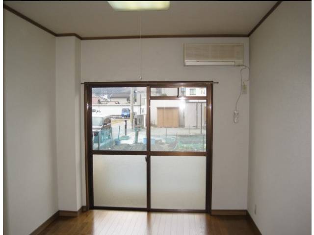 内装２